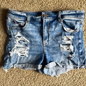 AMERICAN EAGLE HIGH RISE SHORTIE DISTRESSED STRETCHY JEAN SHORTS SIZE 14